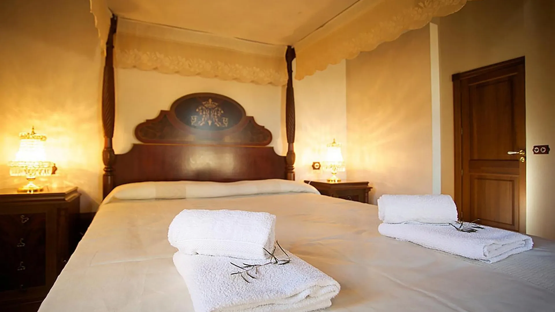Country House In A Peaceful Rural Setting For Large Groups Petra  0*, Petra (Mallorca)