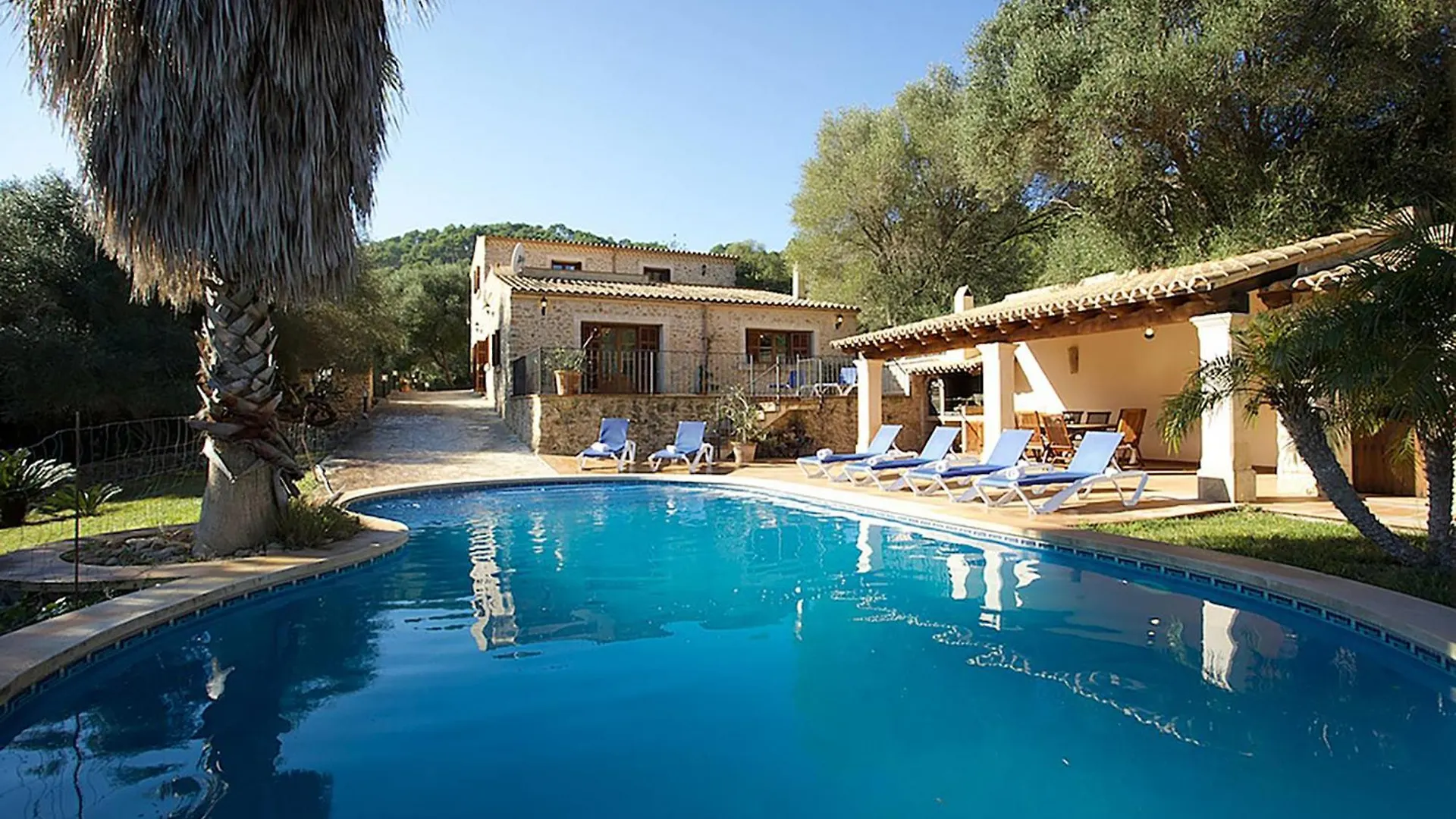 Country House In A Peaceful Rural Setting For Large Groups location